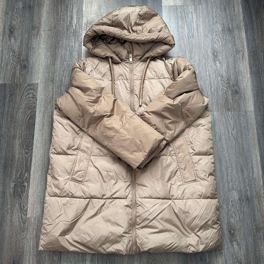 Zara winter coat! Never worn! Size S